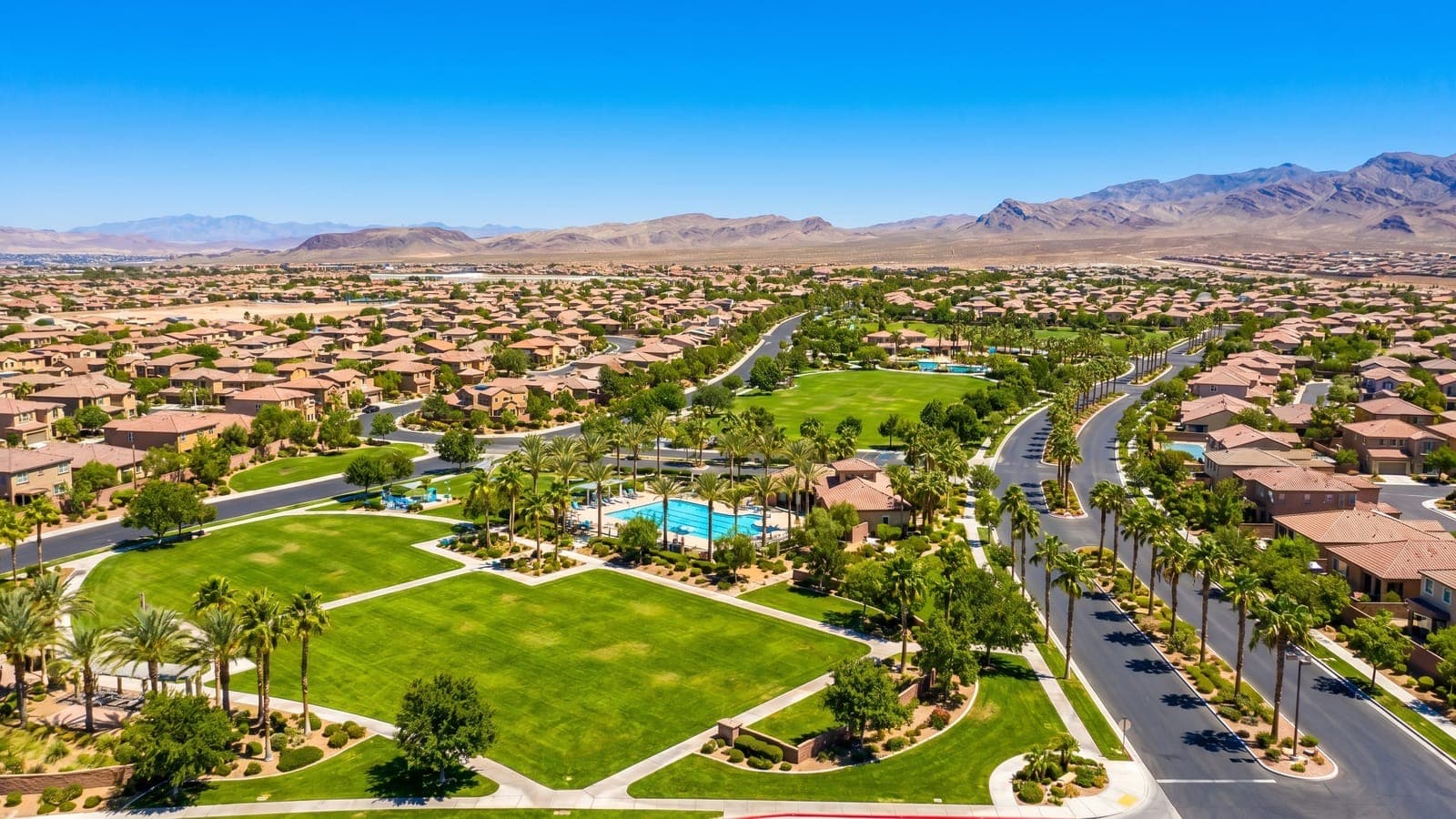 Spencer Ridge Henderson — modern Pardee Homes single-family community on 40 acres in the 89052 corridor